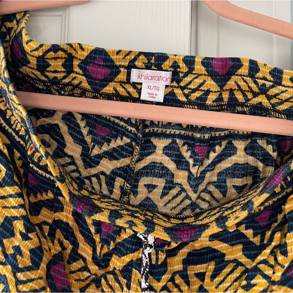 Fun print shorts - Picture 2 of 3